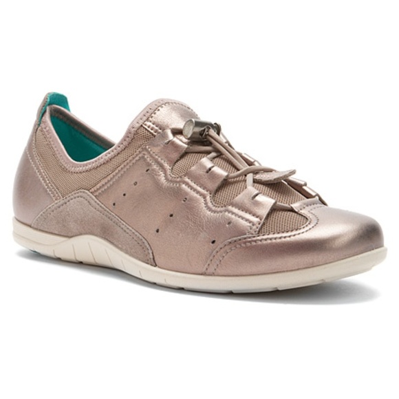 ecco bluma toggle sneaker